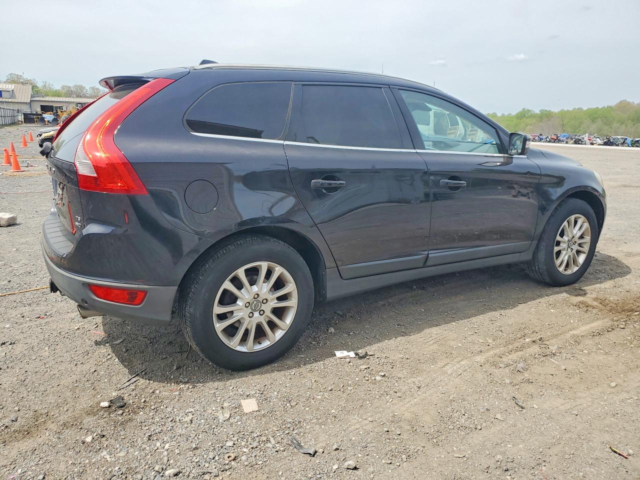 2010 Volvo Xc60 VIN YV4992DZ5A2085115 photo 3