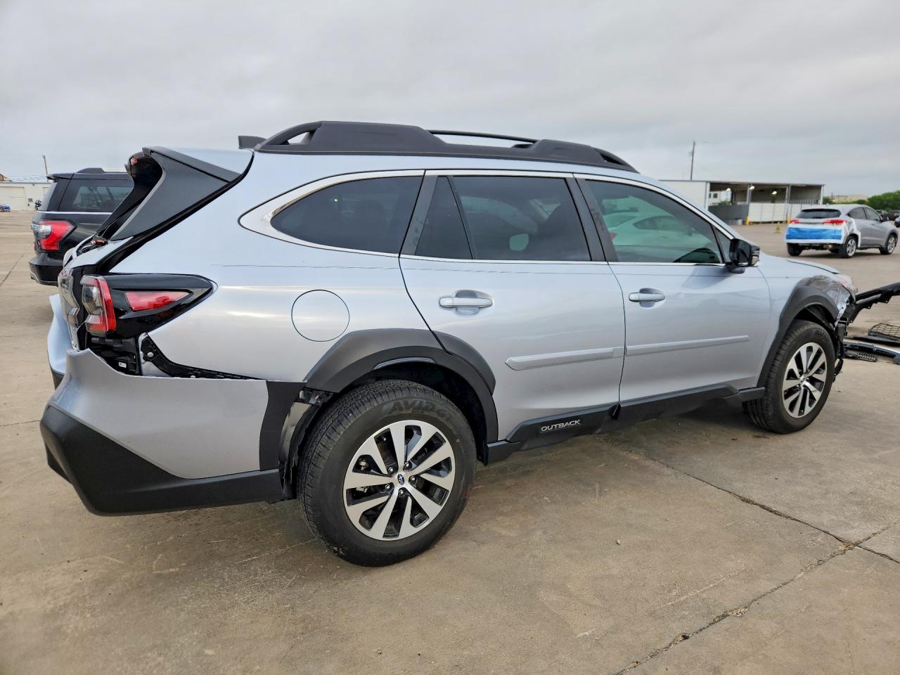 2024 Subaru Outback VIN 4S4BTADC8R3247008 photo 3