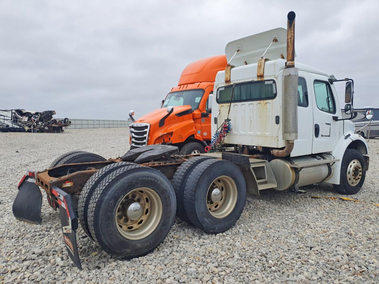 2005 FREIGHTLINER All other VIN 1FUJC5CV45HU09636 photo 4