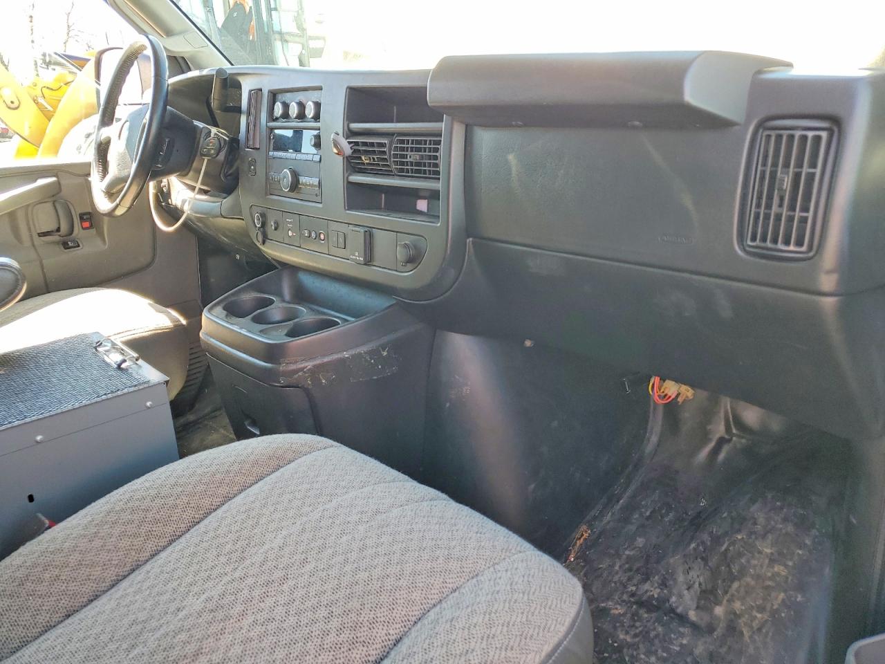 2019 CHEV Express VIN 1GCWGAFP2K1367866 photo 8