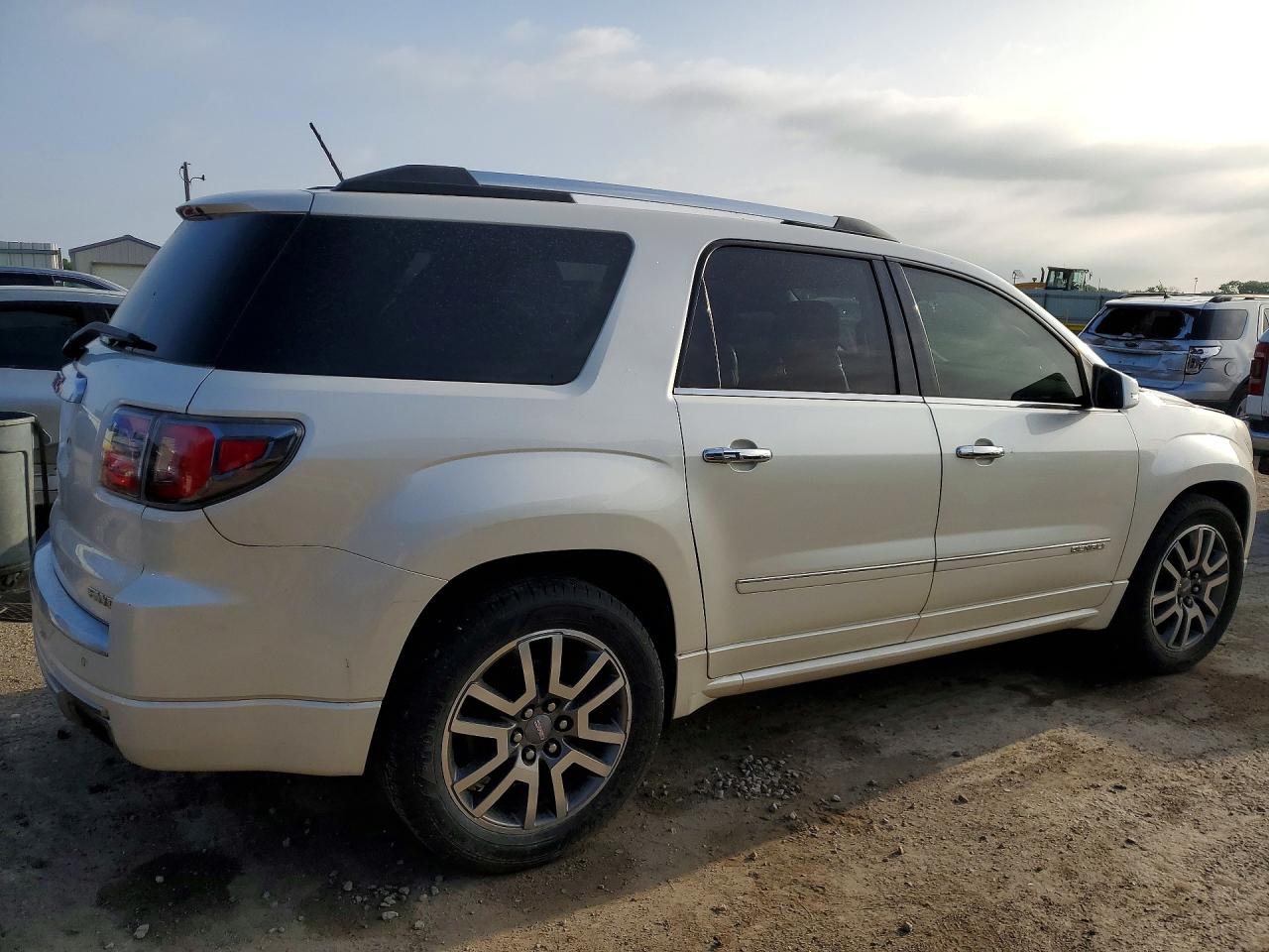 2013 GMC Acadia den VIN 1GKKVTKD3DJ155237 photo 3