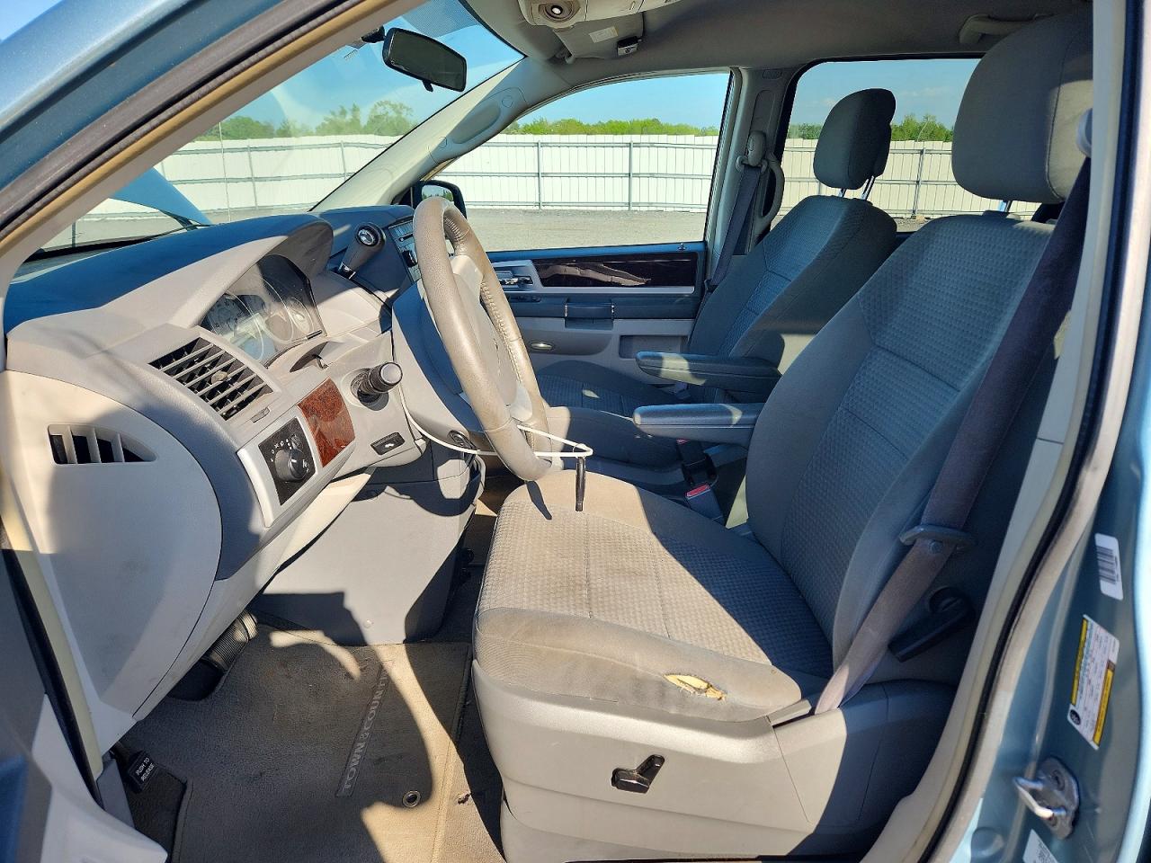 2010 CHRYSLER Minivan VIN 2A4RR5D1XAR285062 photo 7