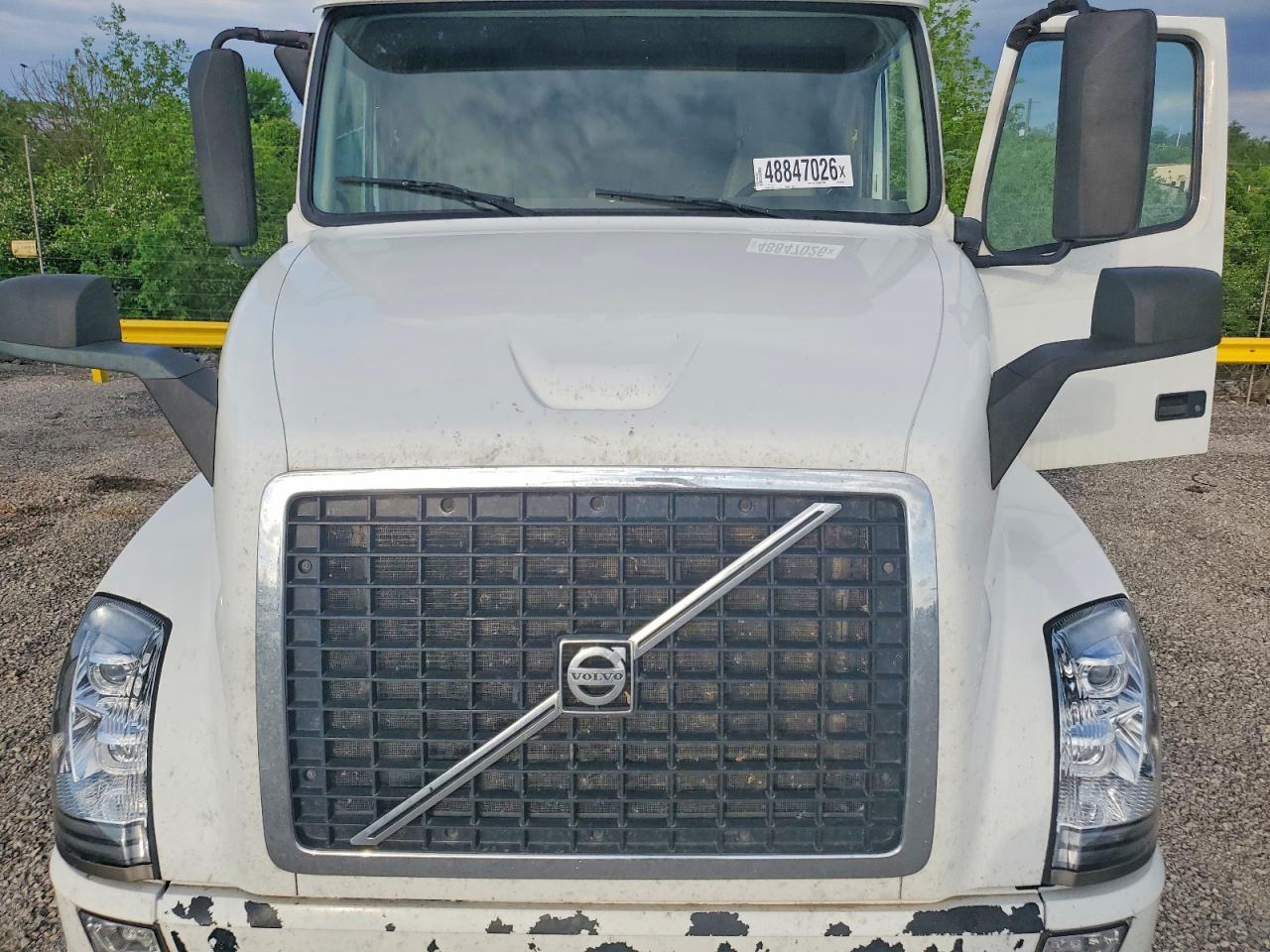 2018 Volvo Vn VIN 4V4NC9EHXJN961245 photo 7
