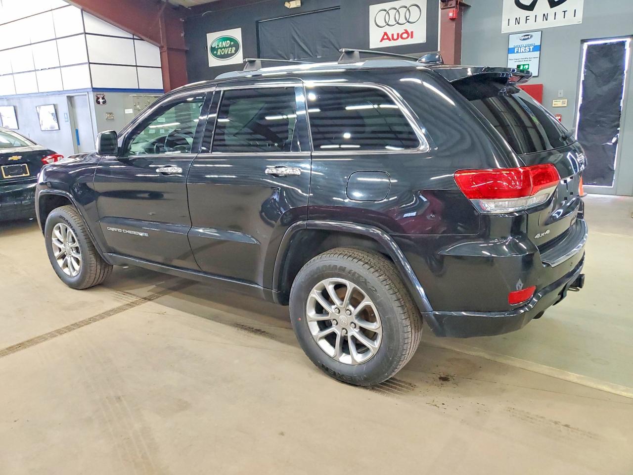 2015 Jeep Grand cher VIN 1C4RJFCG8FC620067 photo 2