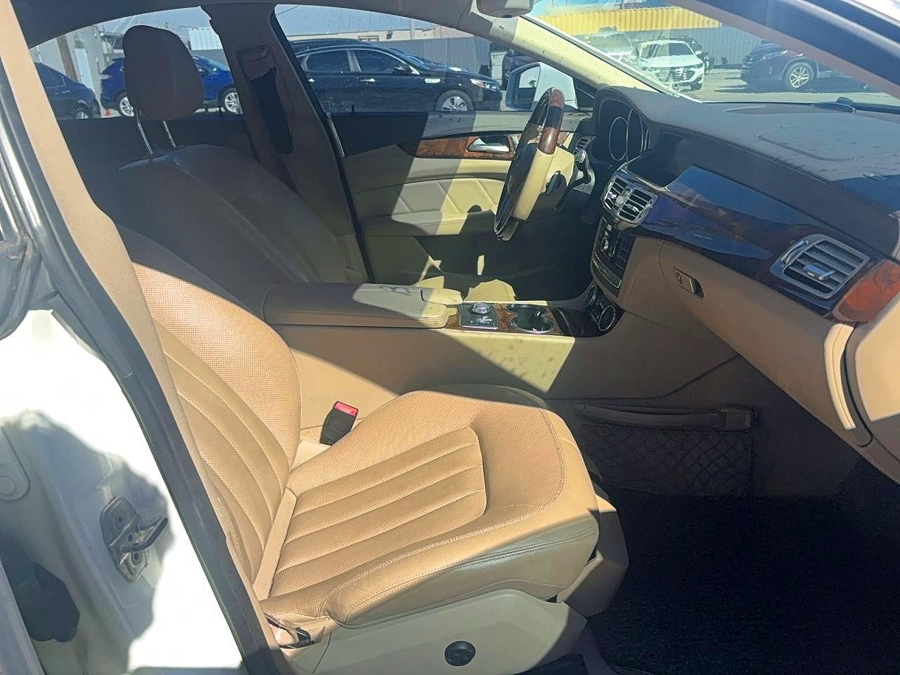 2012 Mercedes-Benz Cls-class VIN WDDLJ7DB6CA011054 photo 5