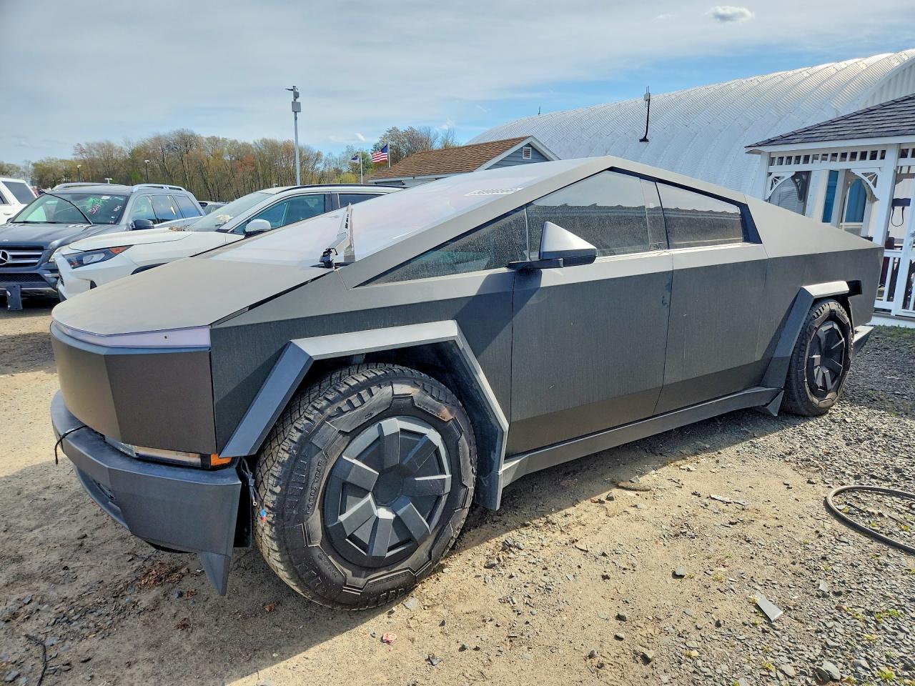 2024 Tesla Cybertruck VIN 7G2CEHED1RA001322 photo 1