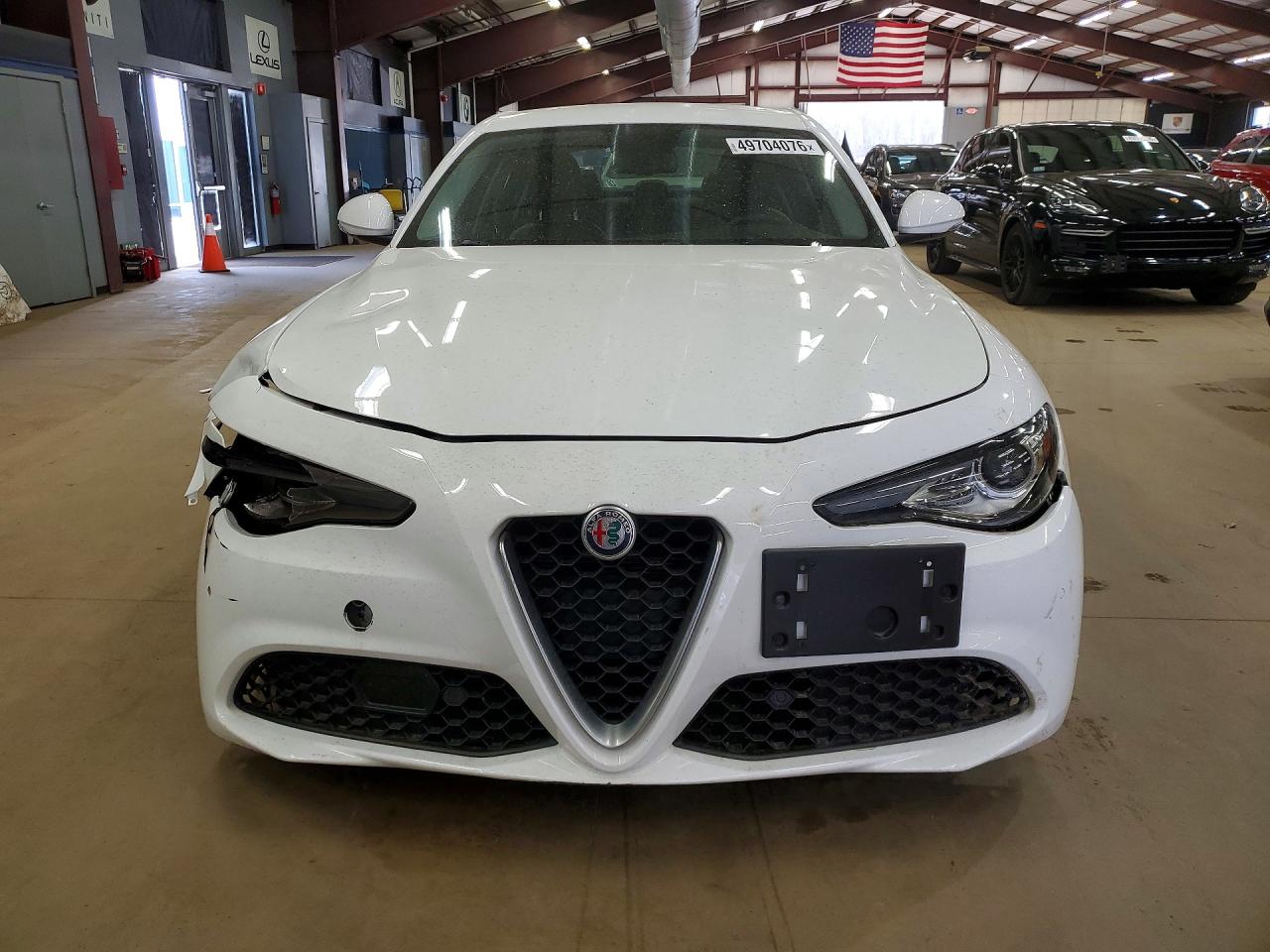 2018 Alfa Giulia VIN ZARFAECN6J7581451 photo 5