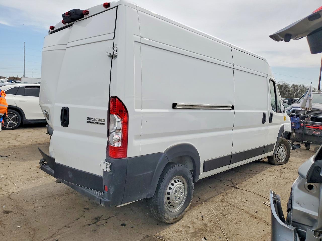 2025 Ram Promaster VIN 3C6MRVHG7SE550139 photo 3