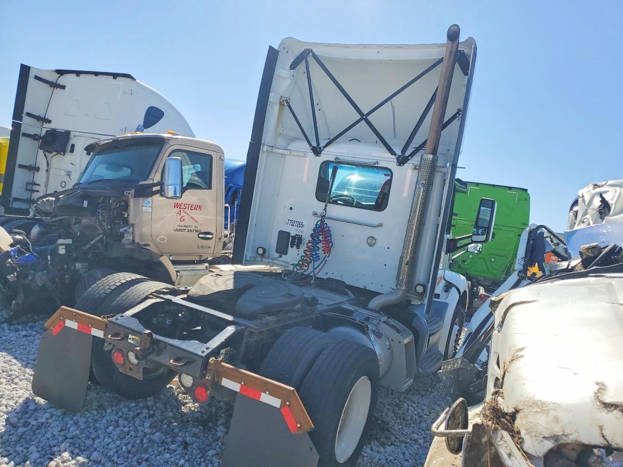 2018 PETERBILT All models VIN 1XPBA48X0JD477454 photo 4