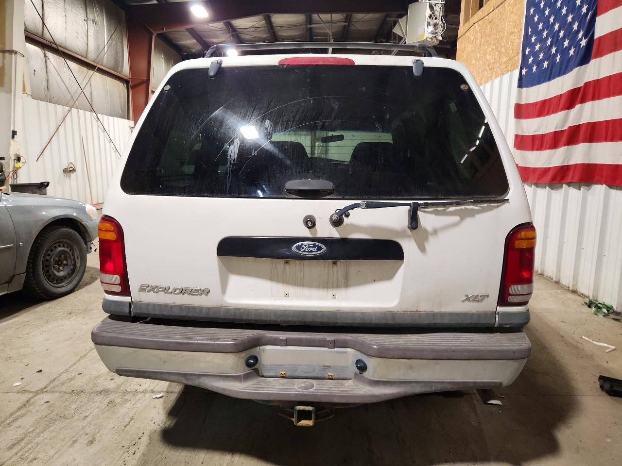1999 Ford Explorer VIN 1FMZU34E6XZB30479 photo 6