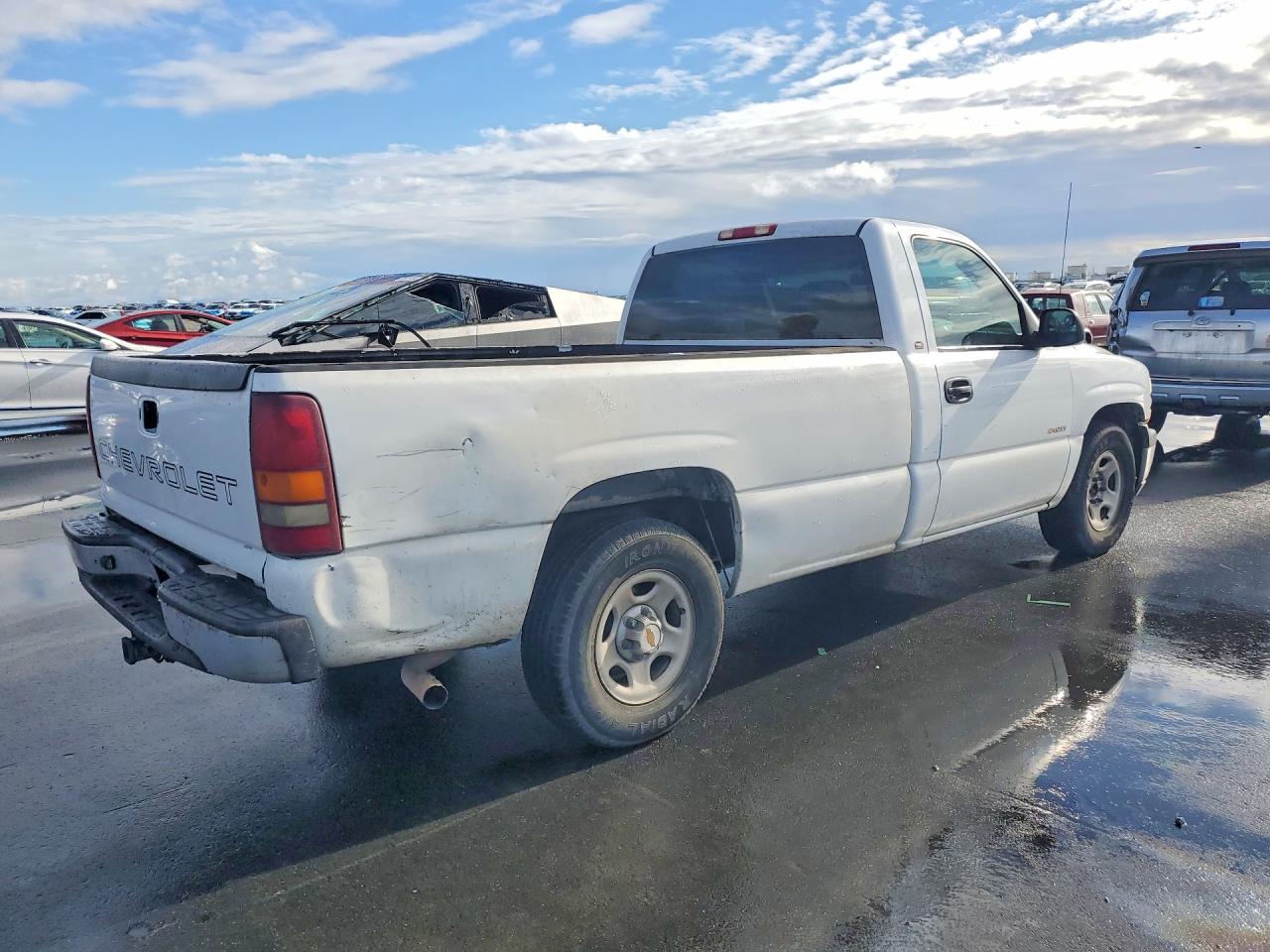 2001 CHEV Silverado VIN 1GCEC14T51E243119 photo 3