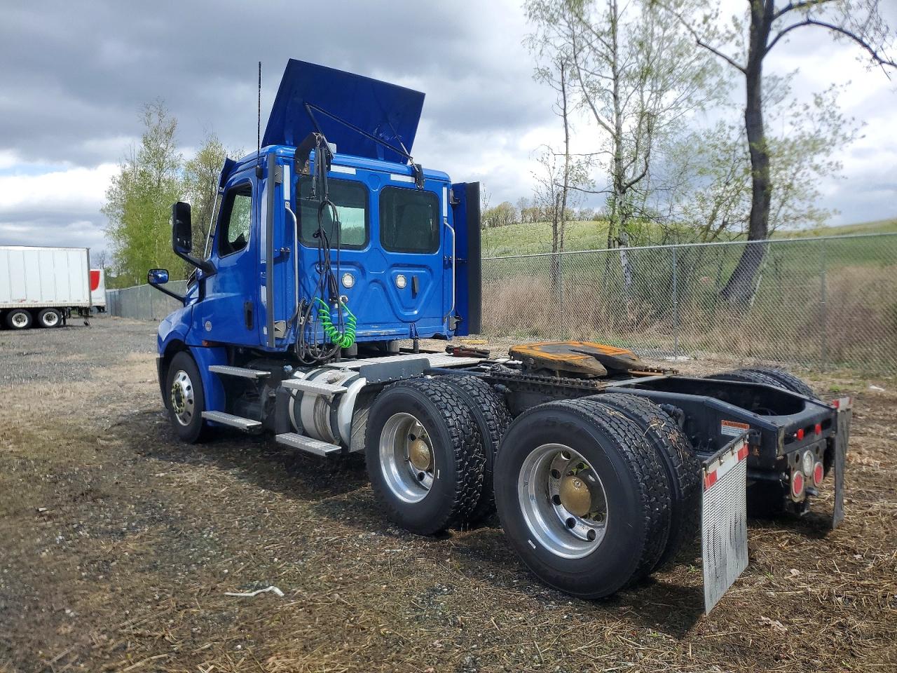 2022 FREIGHTLINER All other VIN 3AKJHLDR3NDNH3663 photo 3