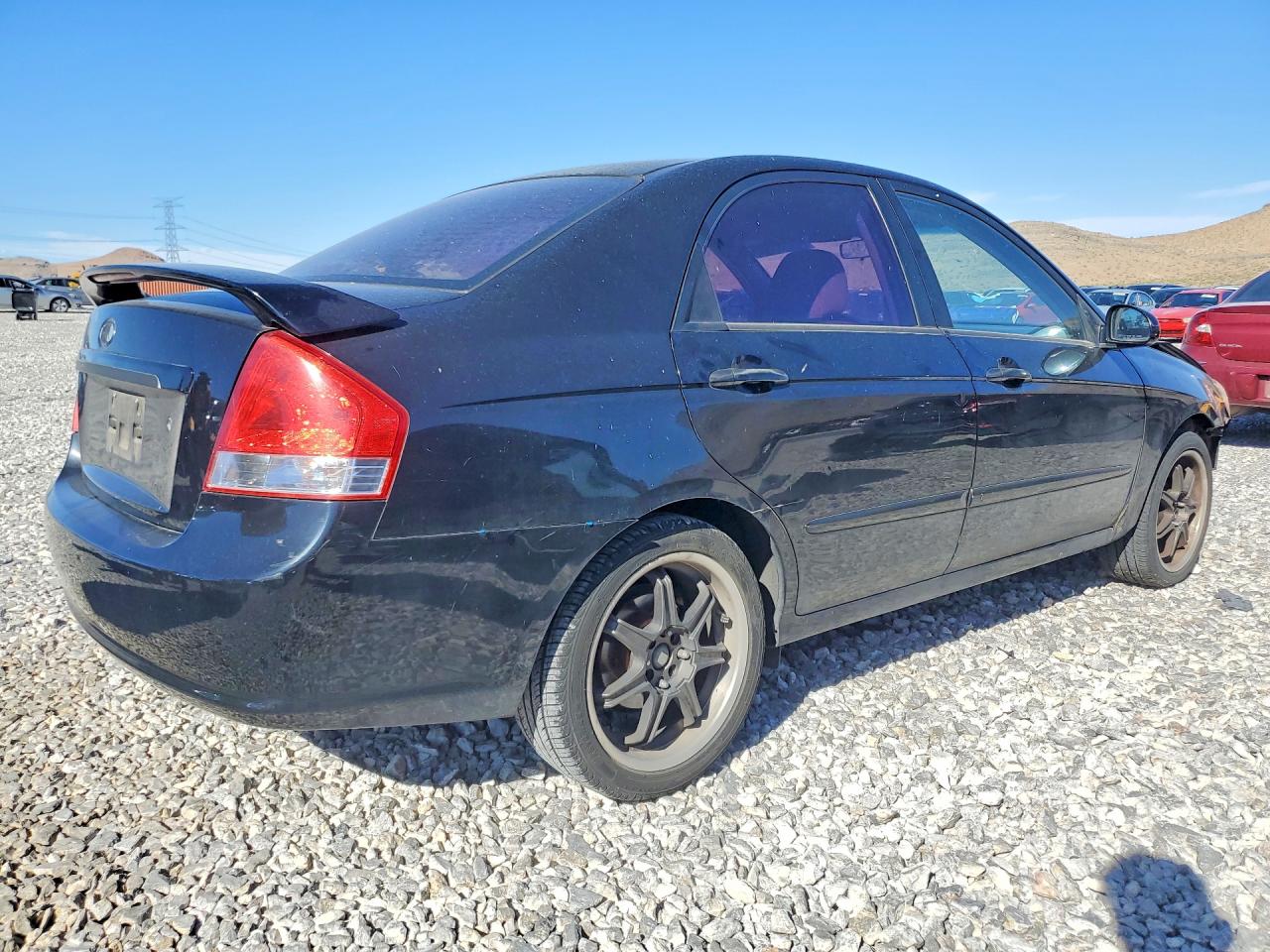 2008 Kia Spectra VIN KNAFE122185582816 photo 3