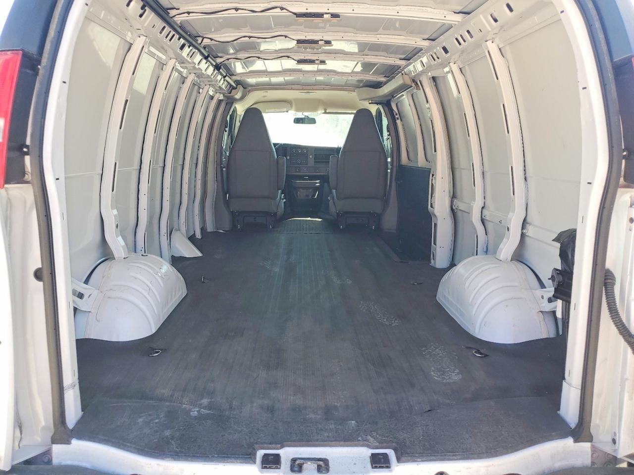 2025 CHEVROLET Express VIN 1GCZGHFP4S1266785 photo 10