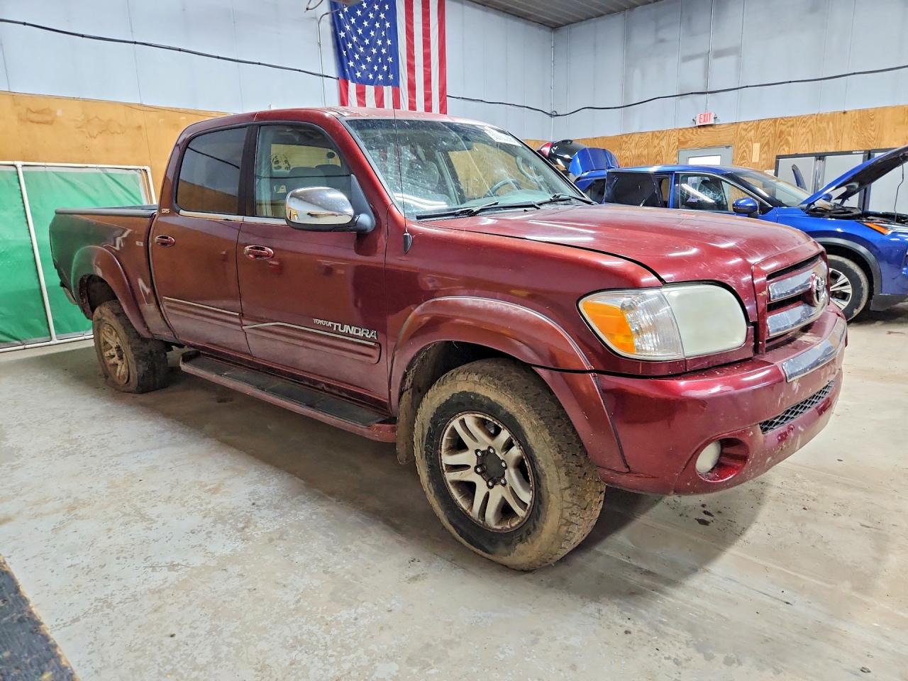 2005 Toyota Tundra VIN 5TBDT44105S477429 photo 4