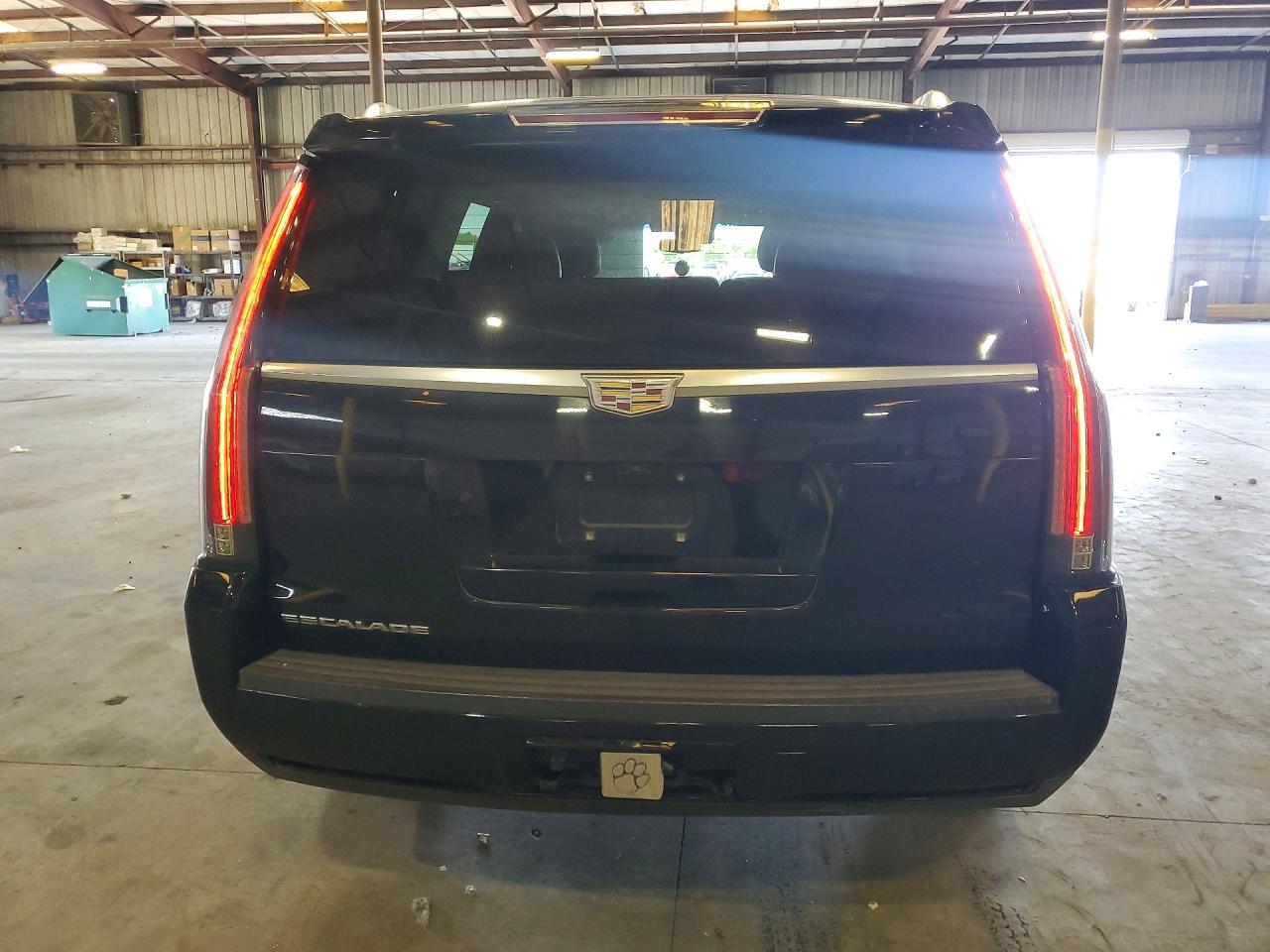 2018 Cadillac Escalade VIN 1GYS4BKJ7JR395770 photo 6