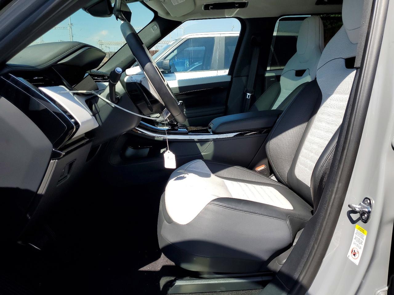 2025 LAND Rangerover VIN SAL1Z9F90SA444358 photo 7