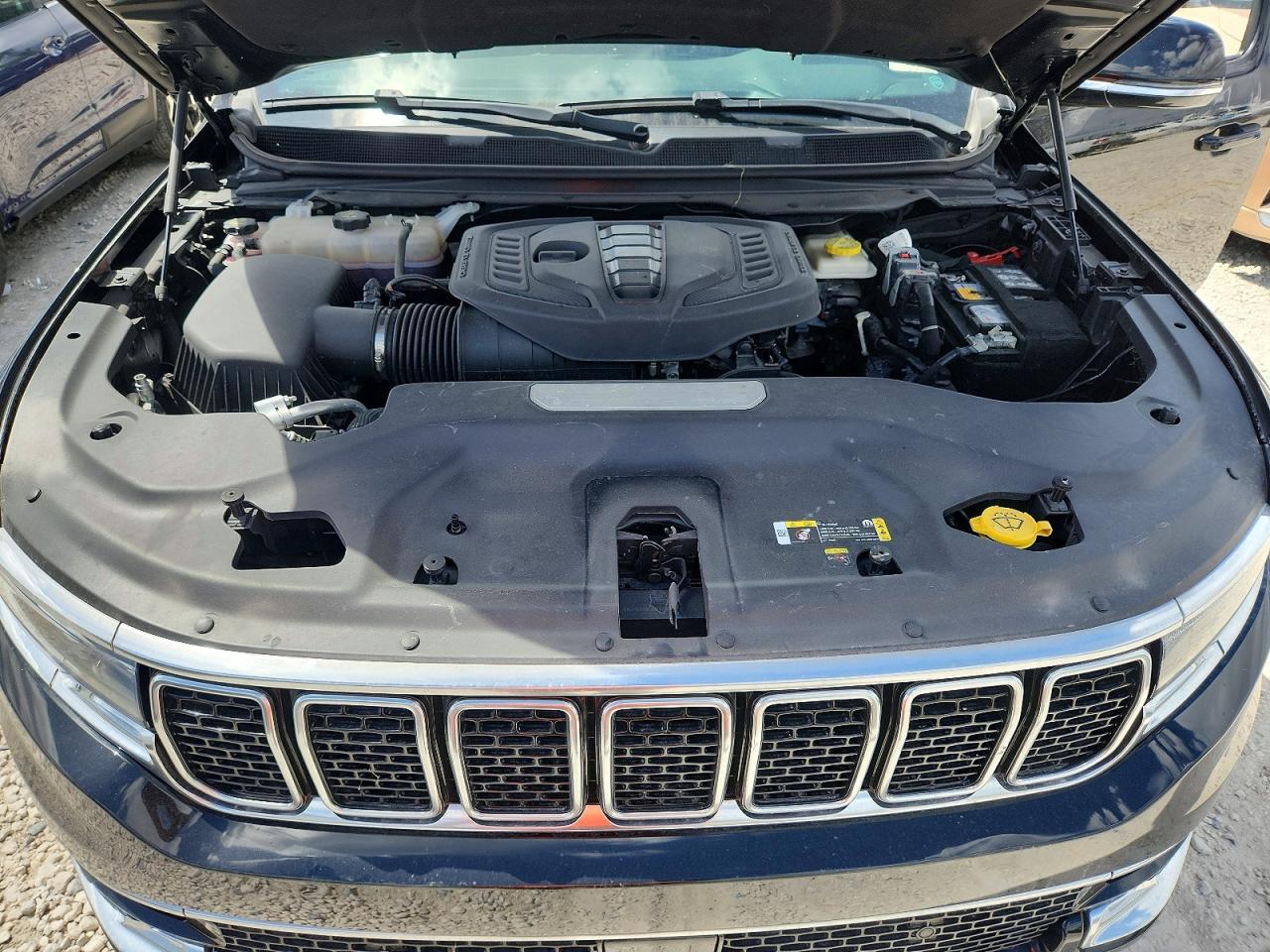 2024 Jeep Wagoneer VIN 1C4SJSBP8RS104961 photo 11