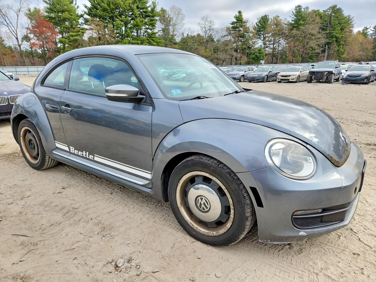 2012 Volkswagen Beetle VIN 3VWHP7AT5CM622155 photo 4