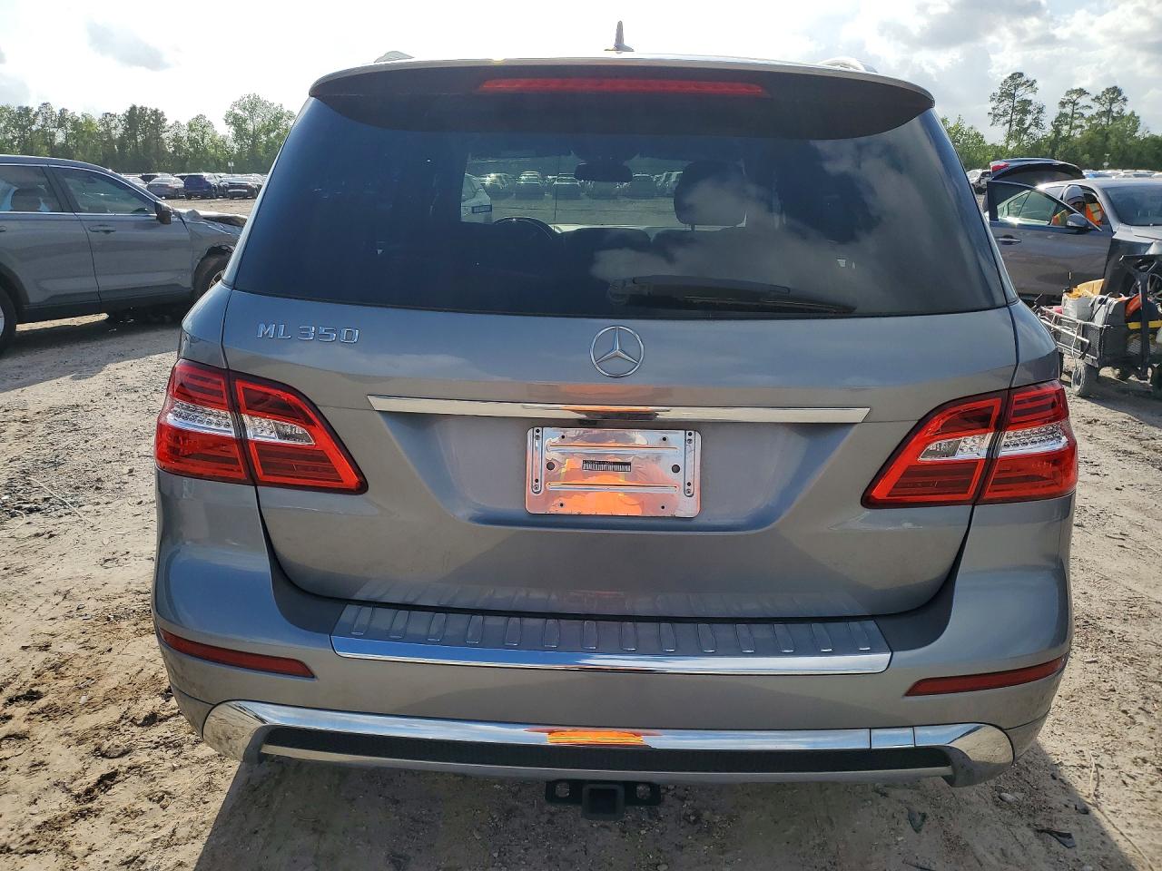 2014 Mercedes M-class VIN 4JGDA5JB5EA318446 photo 6