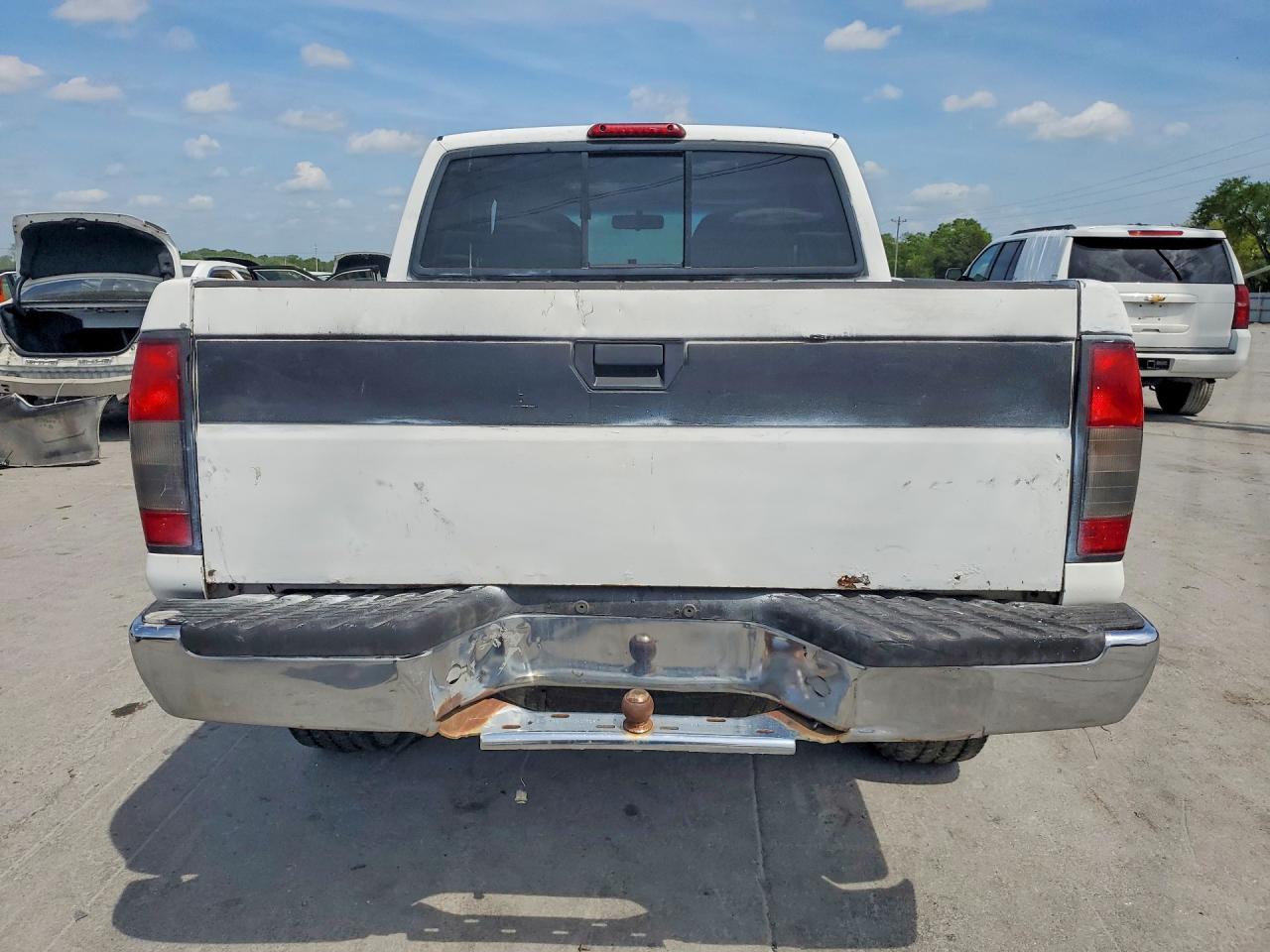 2000 NISSAN Frontier VIN 1N6ED27T1YC301681 photo 6
