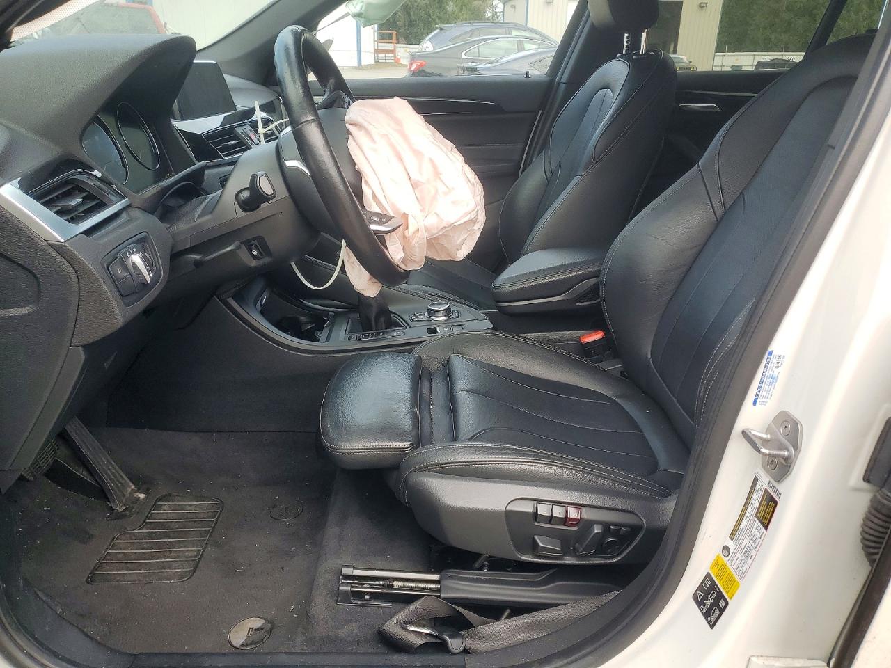 2018 BMW X1 VIN WBXHT3C35J5L28748 photo 7