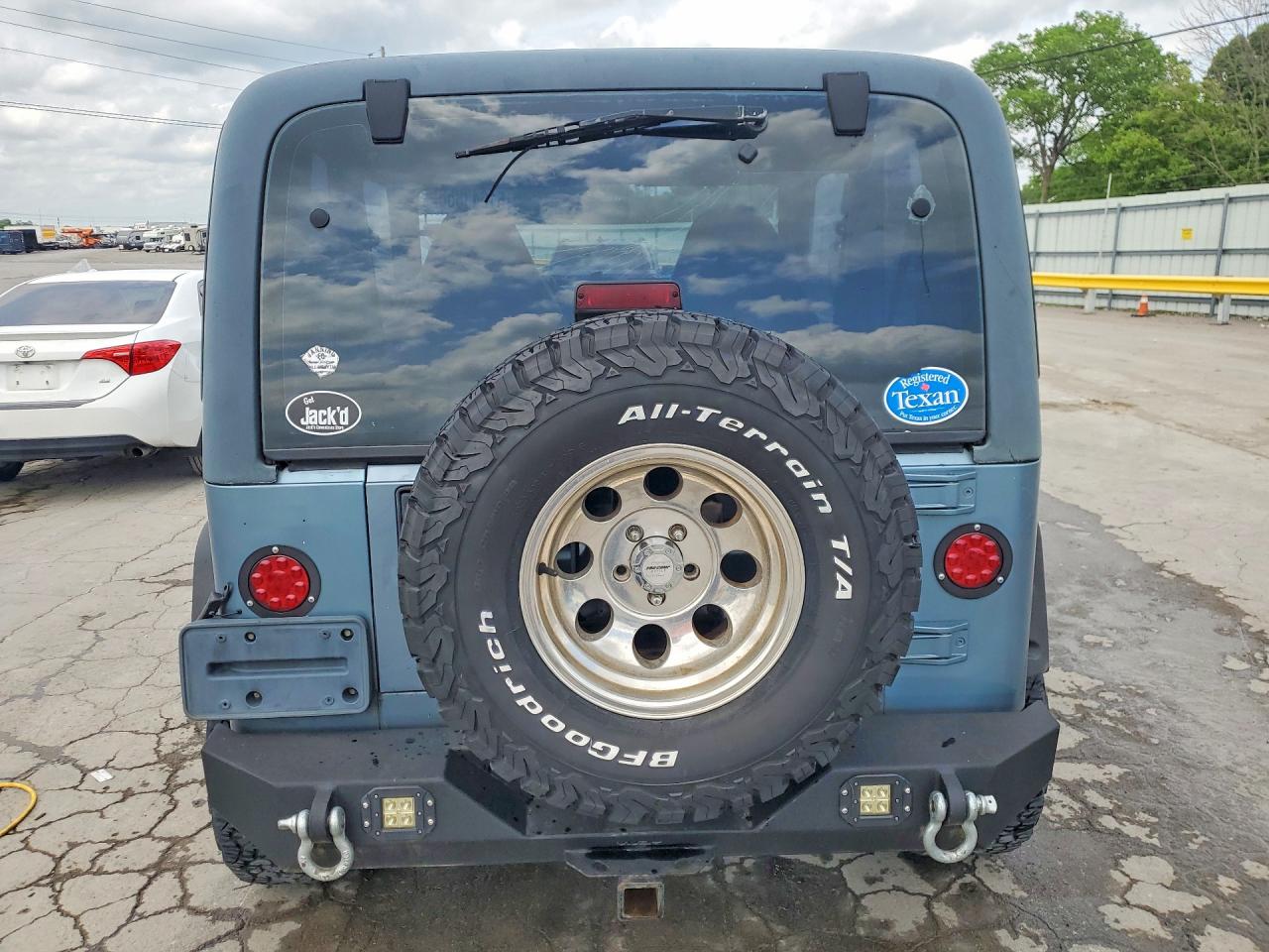 1997 Jeep Wrangler / VIN 1J4FY29PXVP523923 photo 6