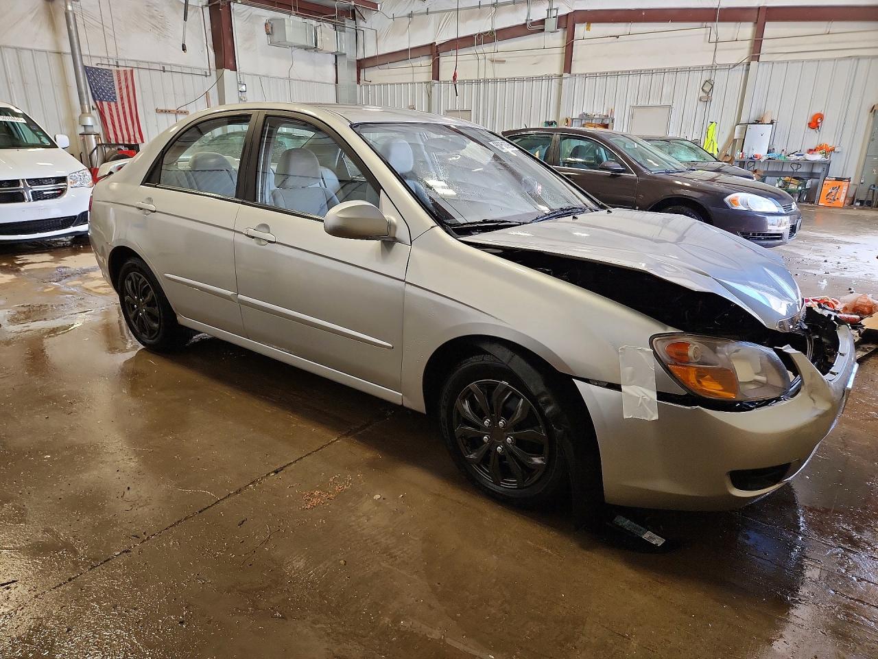 2009 Kia Spectra VIN KNAFE221695609152 photo 4