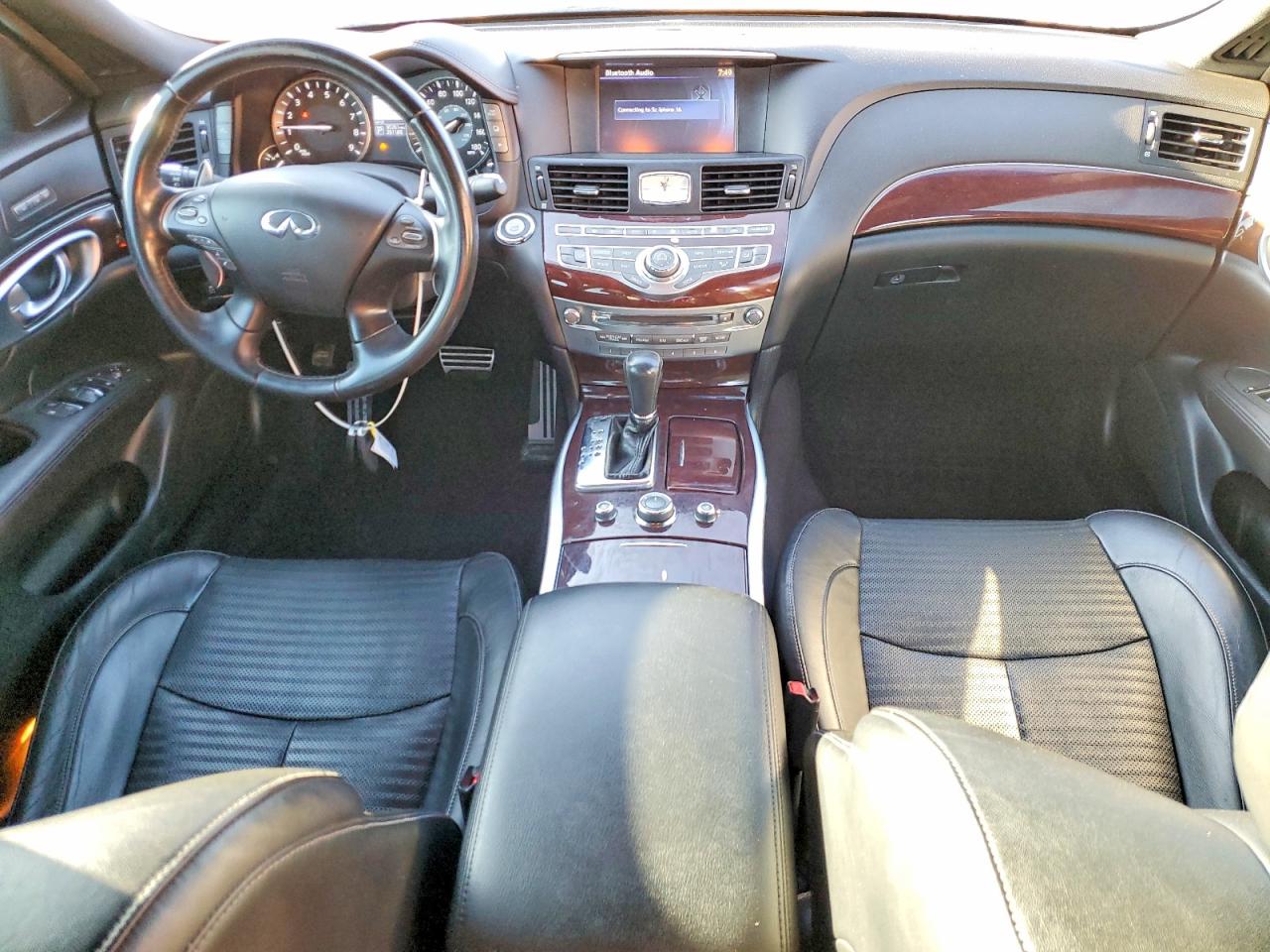 2016 Infiniti Q70 VIN JN1BY1AR8GM270071 photo 8