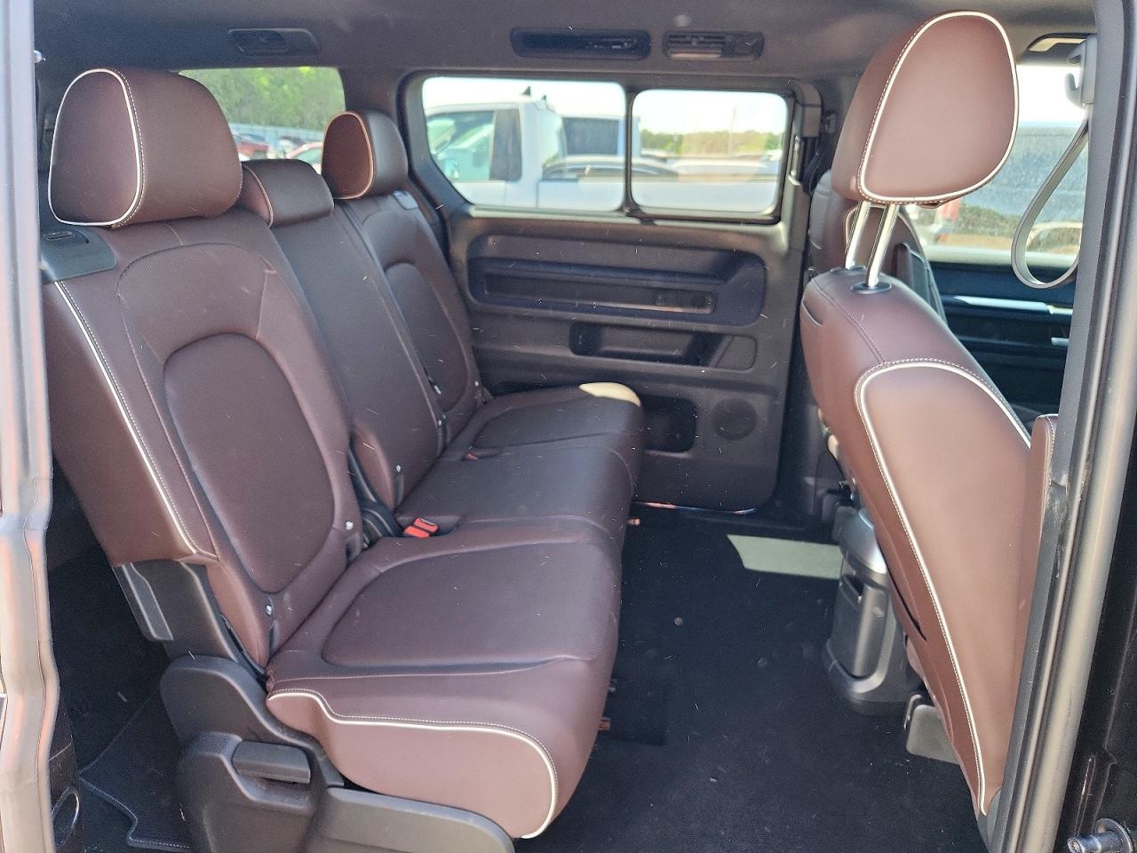 2025 Volkswagen All other VIN WVGAWVEB0SH012532 photo 10