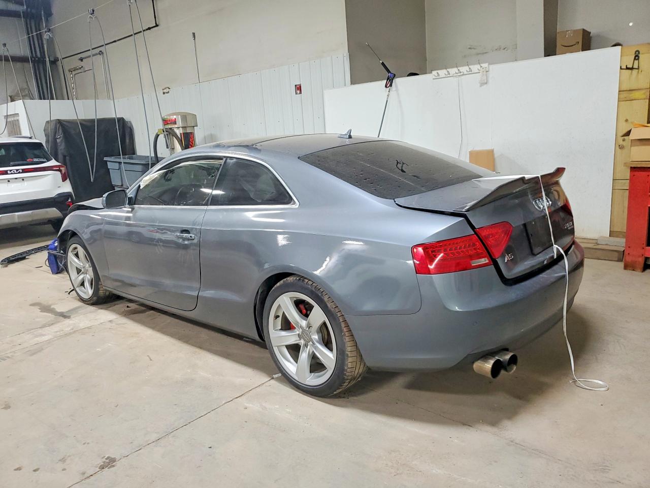 2013 Audi A5 VIN WAULFAFR9DA013236 photo 2