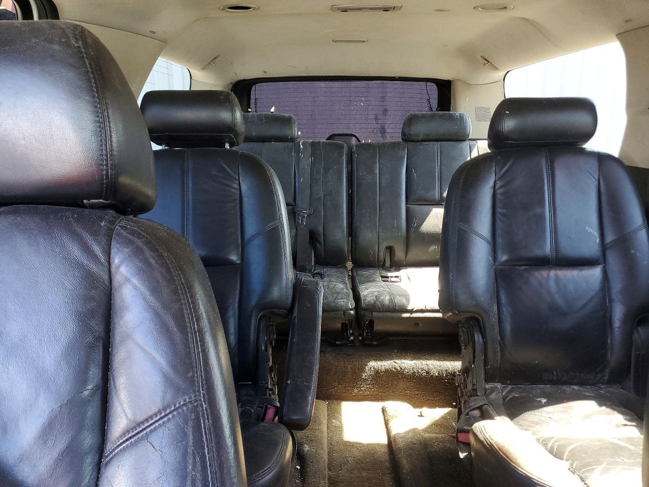 2008 GMC Yukon VIN 1GKFK668X8J188122 photo 10