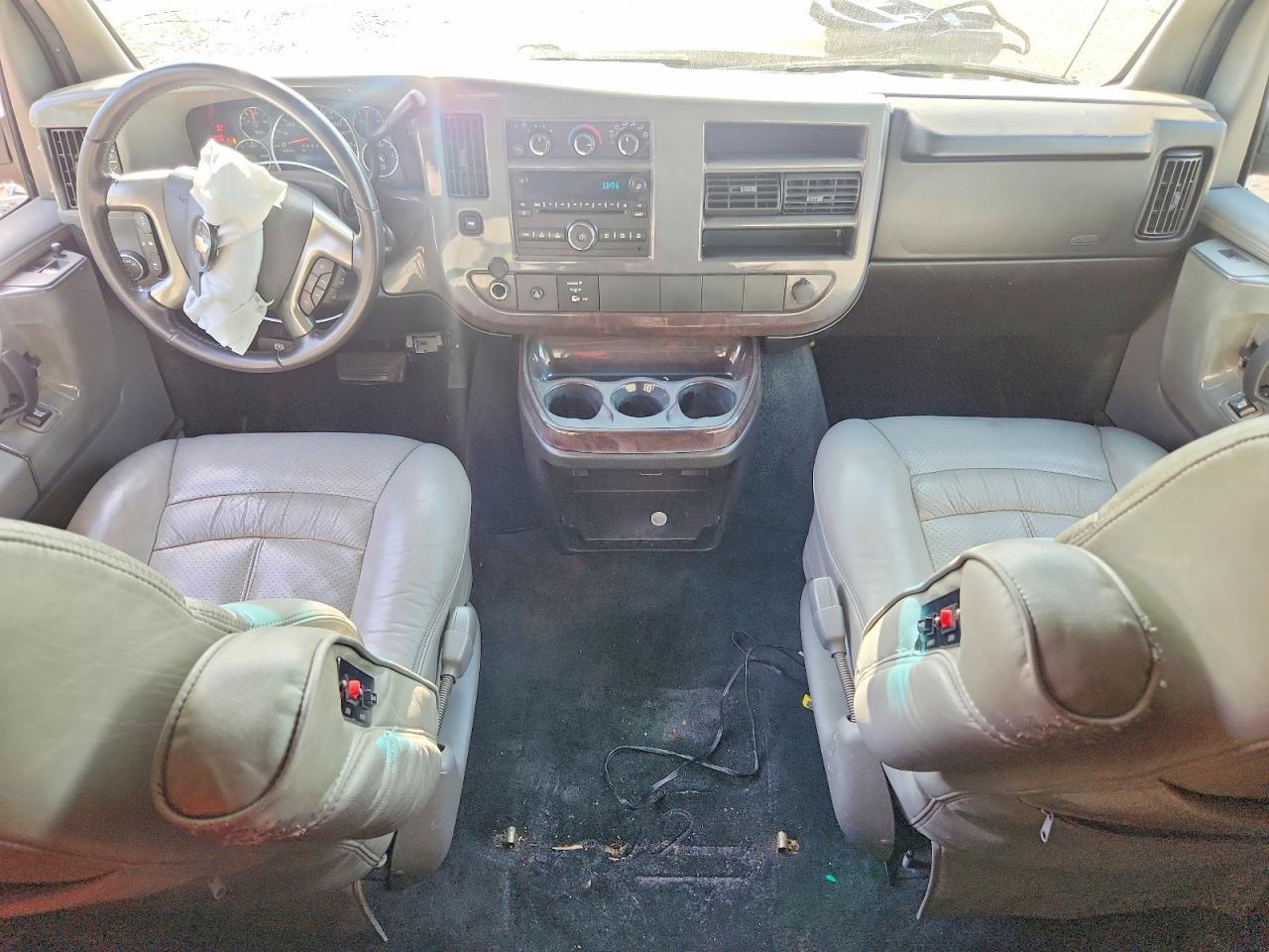 2009 CHEV Express VIN 1GBGG29K791127673 photo 8