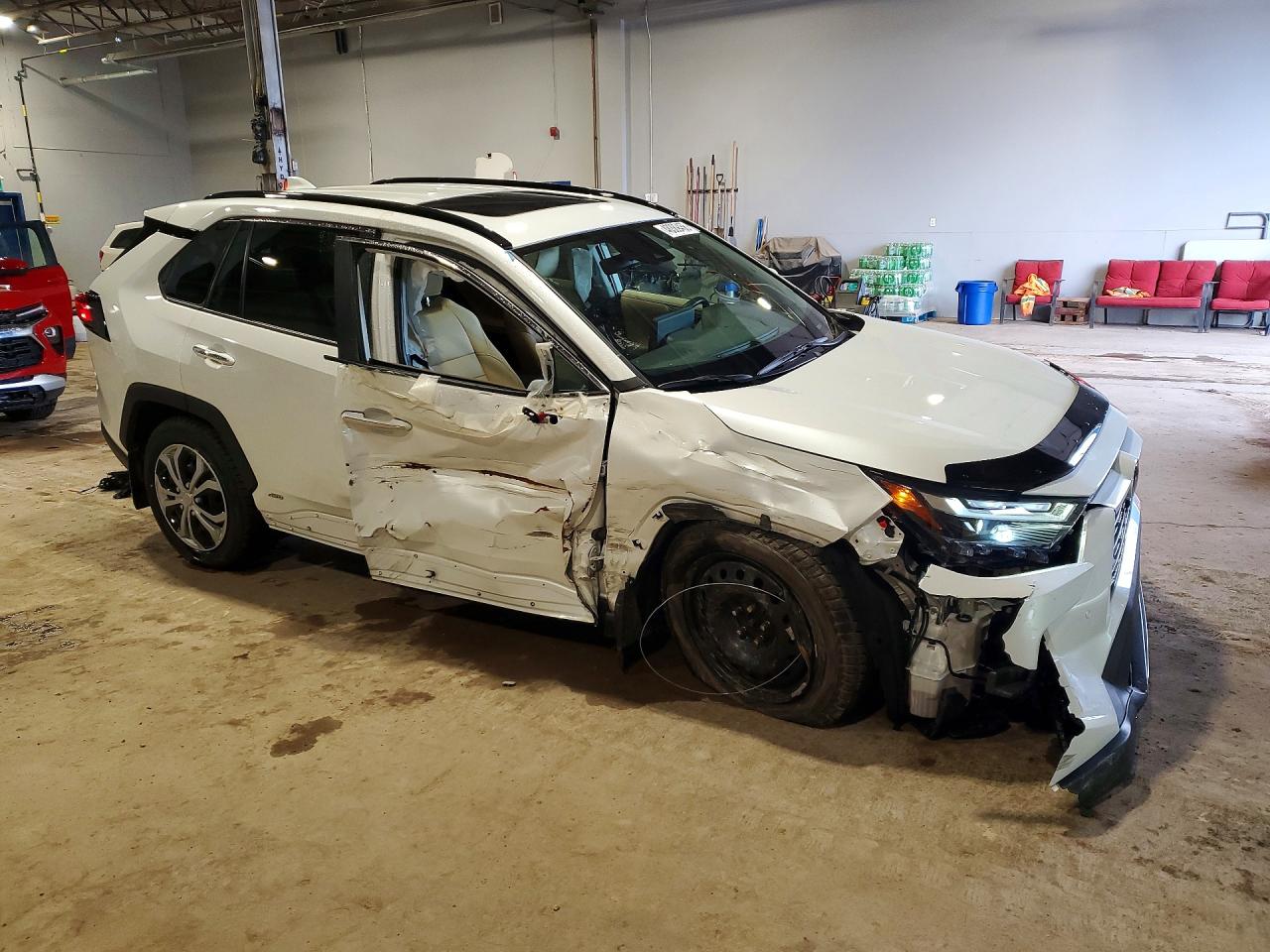 2024 Toyota Rav4 VIN 2T3DWRFV2RW243728 photo 4