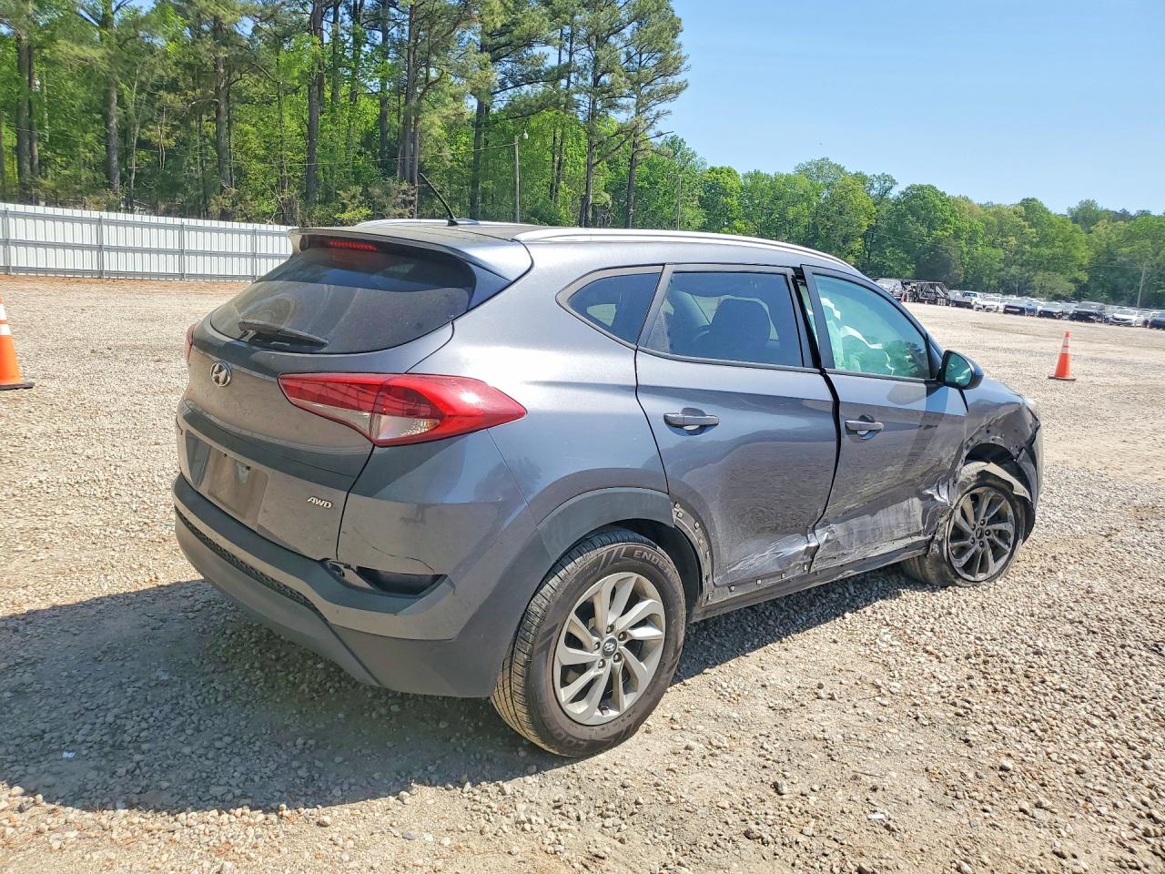 2016 Hyundai Tucson VIN KM8J3CA44GU214051 photo 3