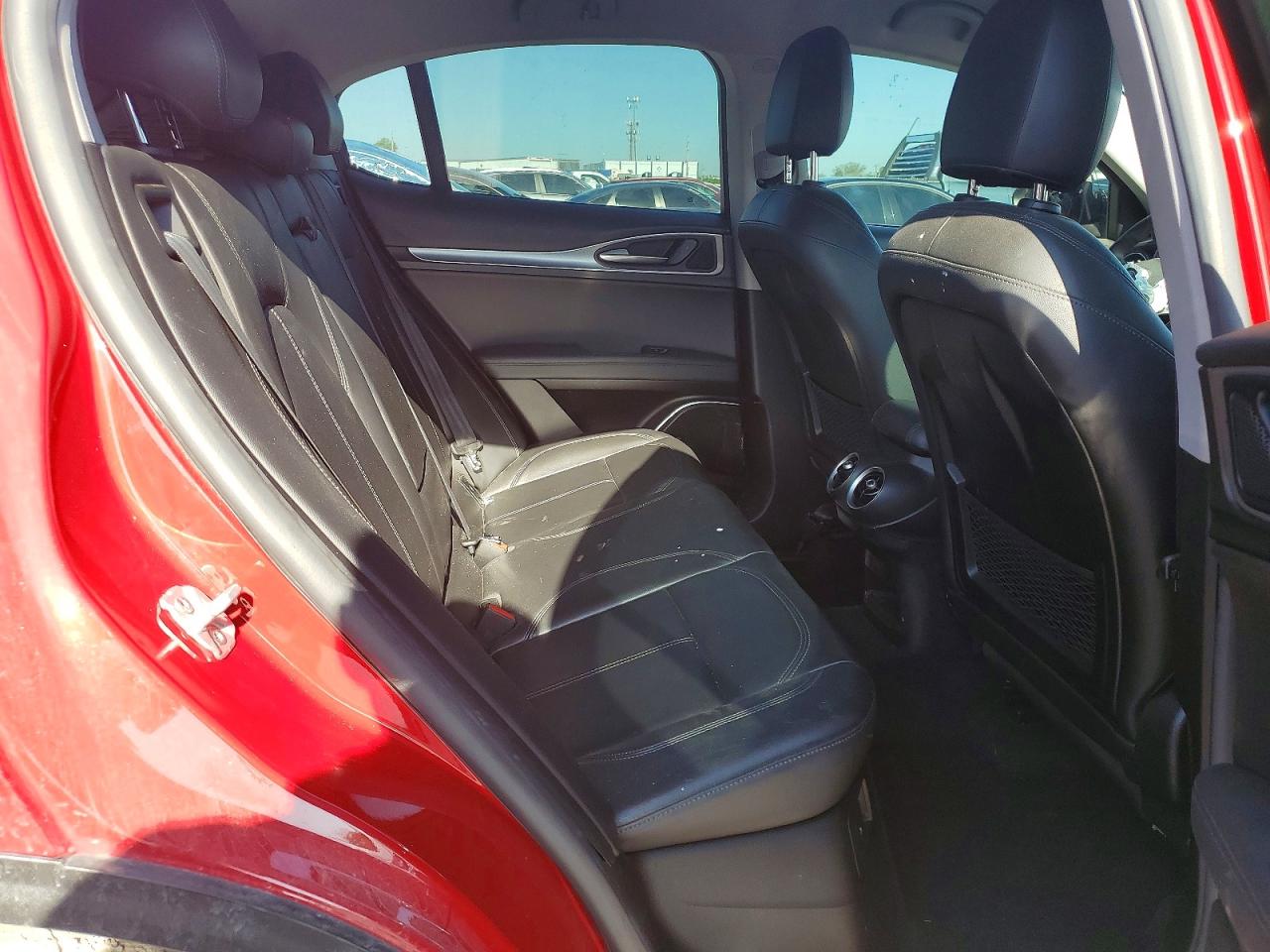 2018 Alfa Stelvio VIN ZASFAKAN7J7B64374 photo 10