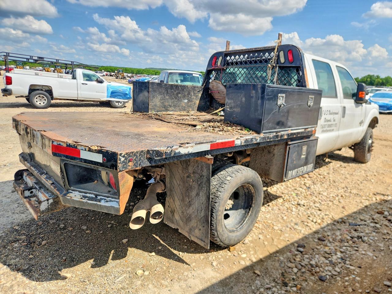 2015 Ford F350 VIN 1FD8W3HT5FEB54132 photo 3