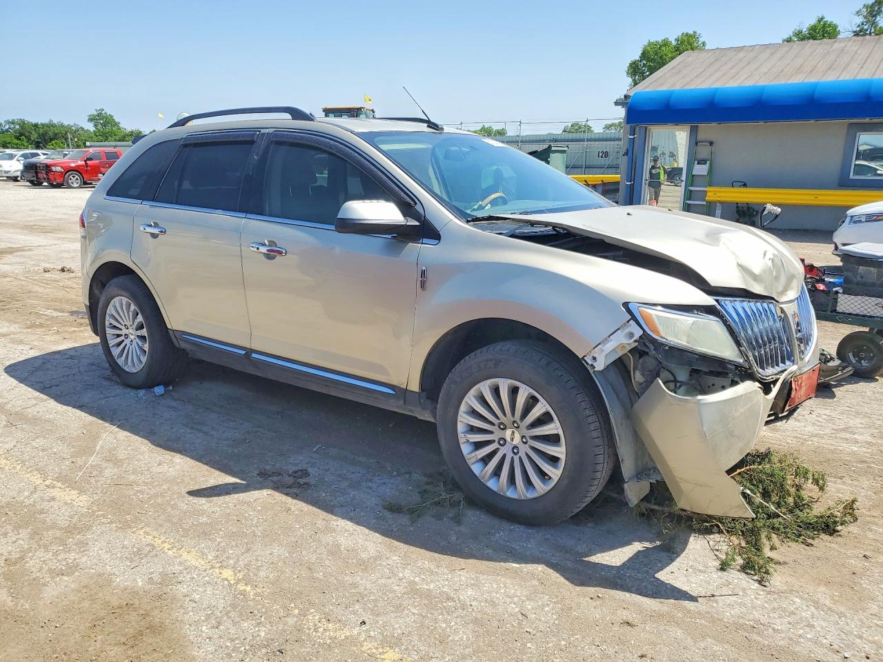 2011 LINCOLN Mkx VIN 2LMDJ6JK1BBJ28668 photo 4