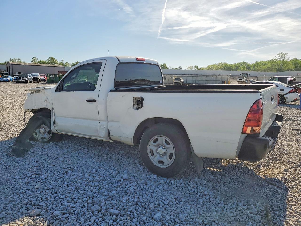 2013 TOYOTA Tacoma VIN 5TFNX4CNXDX026831 photo 2