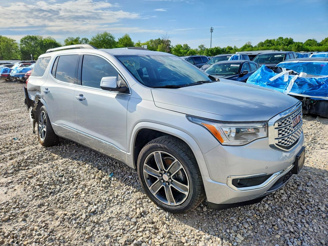 2017 GMC Acadia den VIN 1GKKNPLS4HZ301429 photo 4