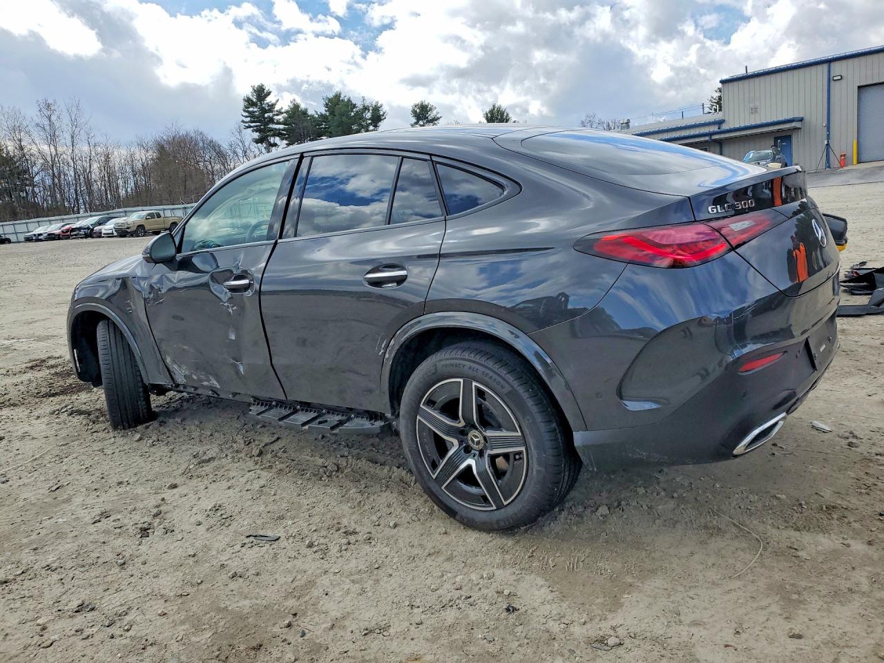 2025 Mercedes-Benz Glc class VIN W1NKJ4HB2SF355859 photo 2