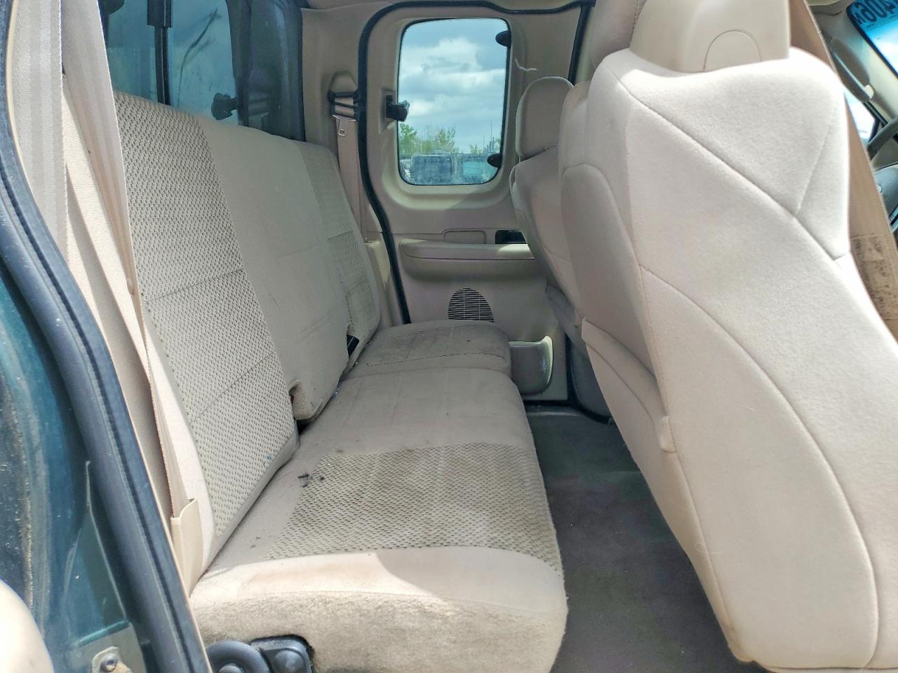 2002 Ford F150 VIN 1FTRX17L02NC07003 photo 10