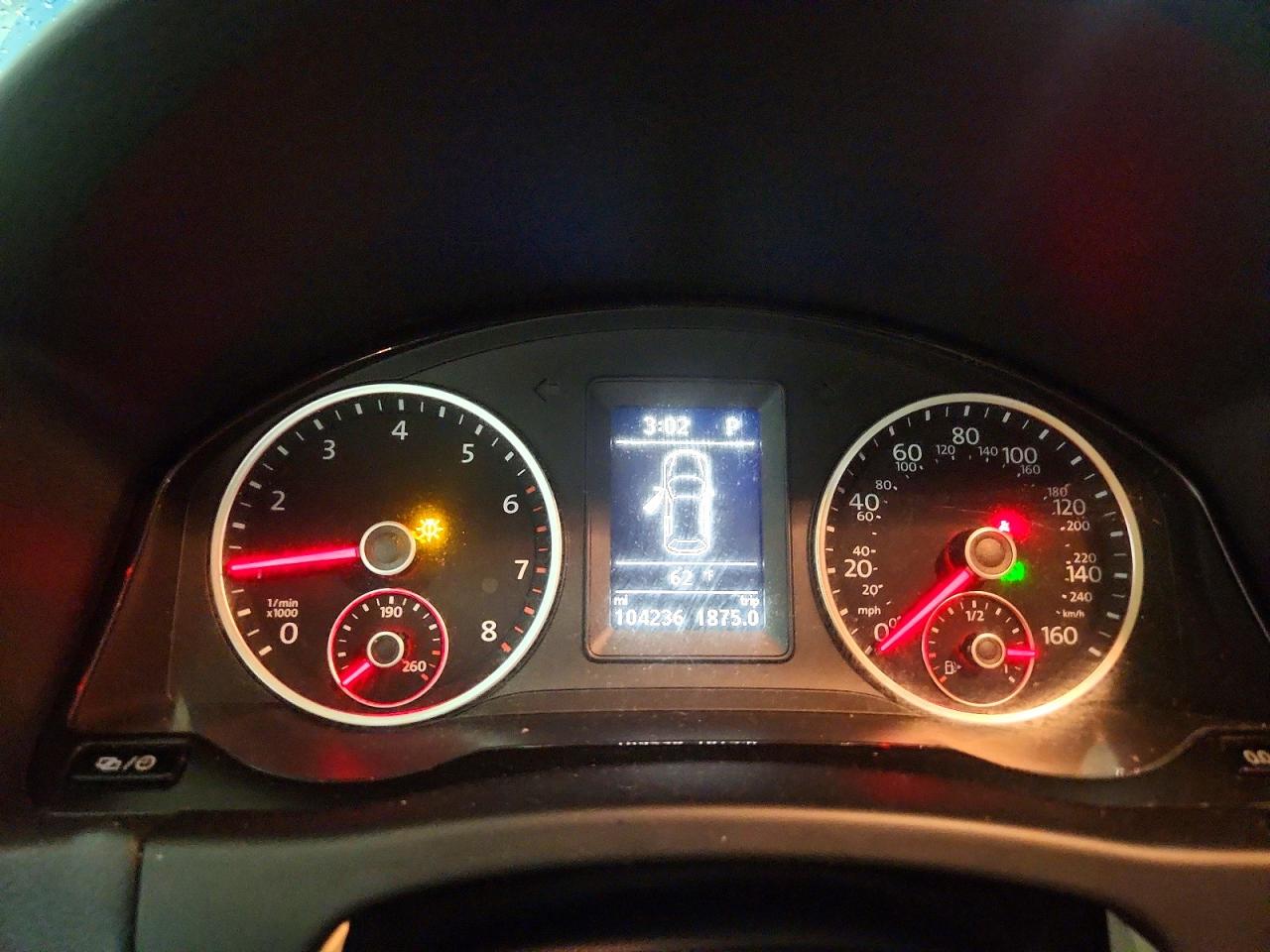 2017 Volkswagen Tiguan VIN WVGRV7AX8HK025608 photo 9