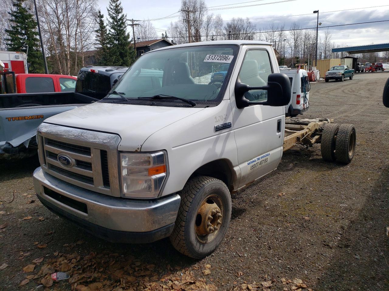 2017 Econoline VIN 1FDWE3FS9HDC67451 photo 1