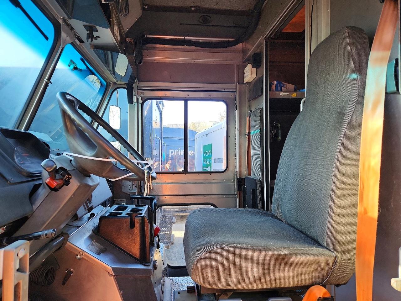 2020 FREIGHTLINER All other VIN 4UZAC2EA1LCLZ7001 photo 7