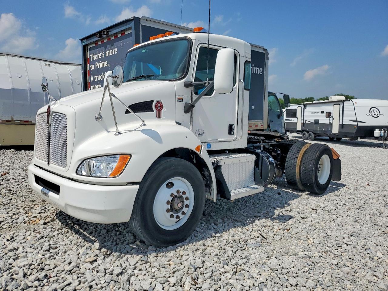 2015 KENWORTH All models VIN 2XKHAJ7X8FM462735 photo 2
