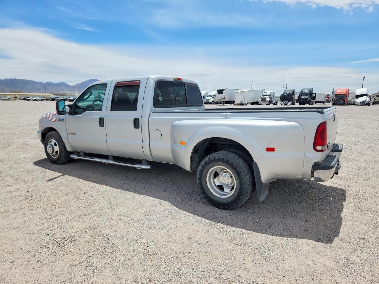 2003 Ford F350 VIN 1FTWW32P73ED24736 photo 2