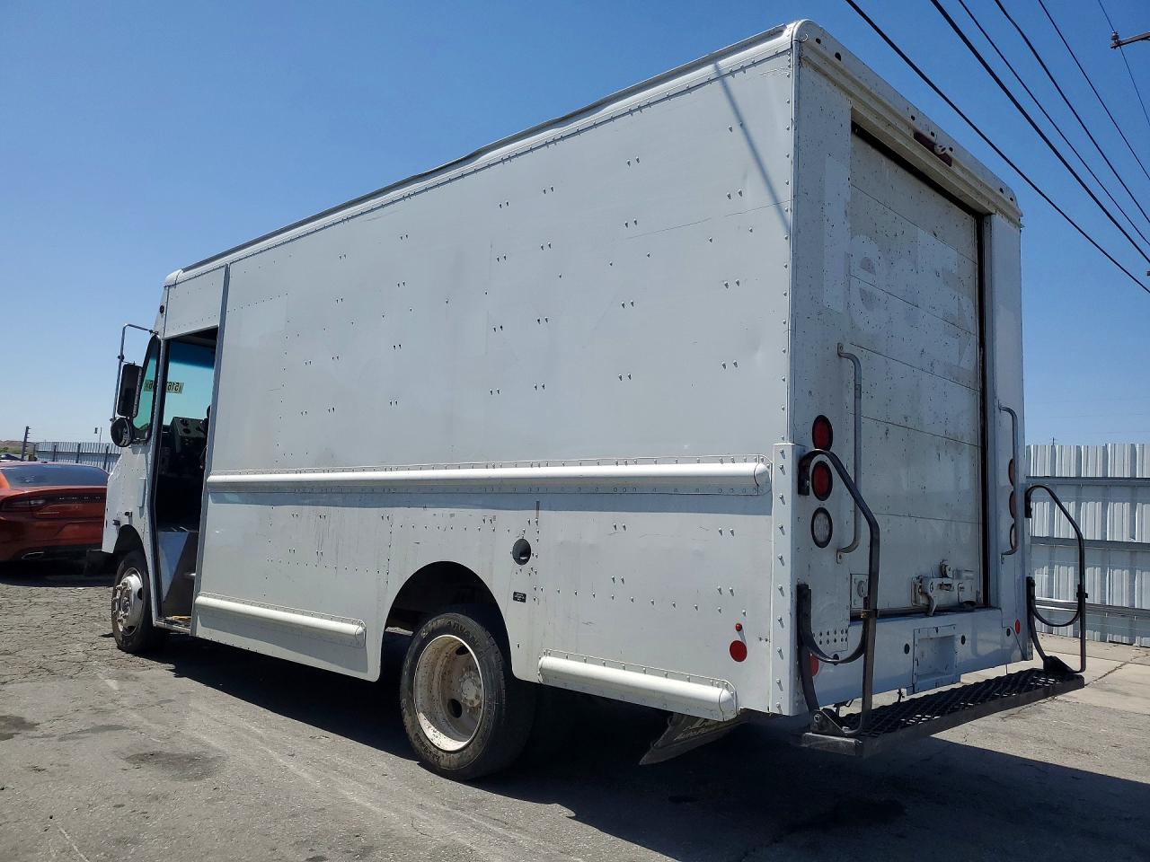 2022 FREIGHTLINER All other VIN 4UZAC1GAXNCNM5270 photo 2