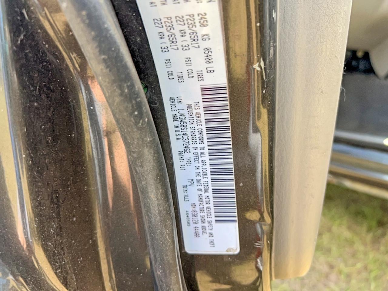 2004 Jeep Cherokee VIN 1J4GW58S14C372462 photo 10
