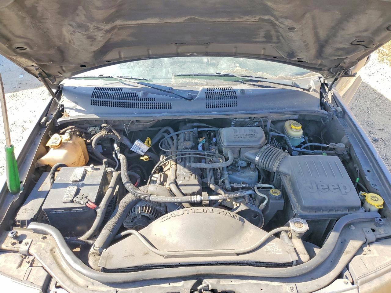 2000 Jeep Cherokee VIN 1J8GX48S02C277989 photo 12